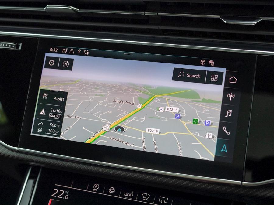 Детали интерьера Audi RS Q8 Vorsprung 2020 года  (UK) (фото 28 из 35)